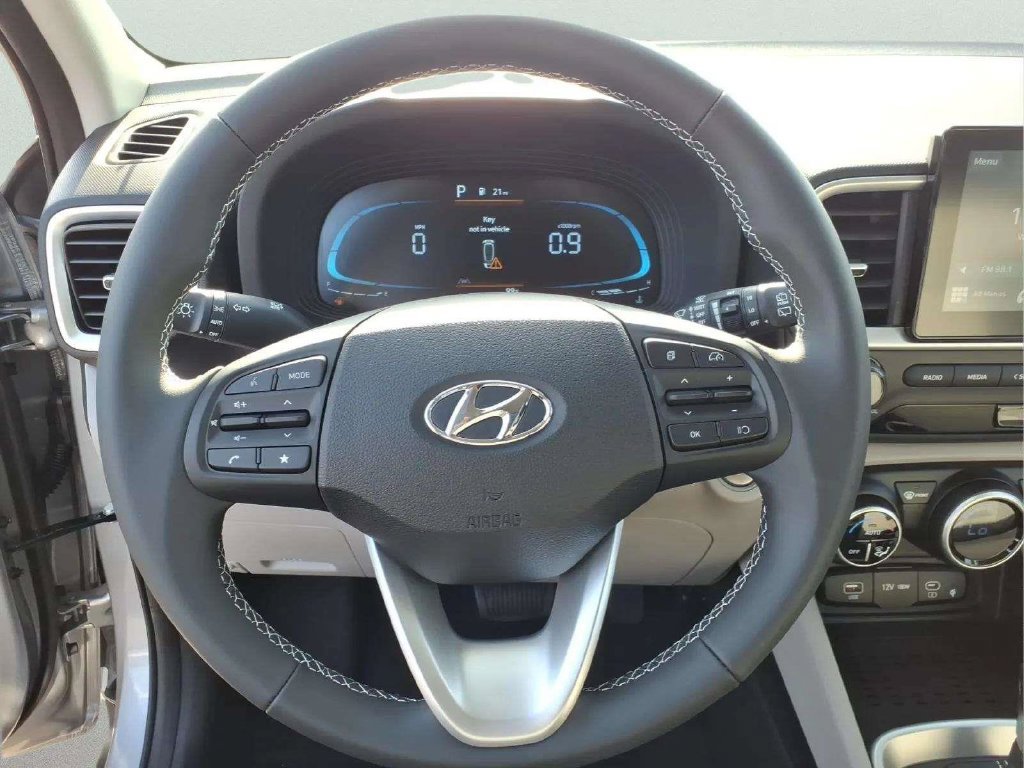 New 2026 Hyundai Venue SEL FWD image 13