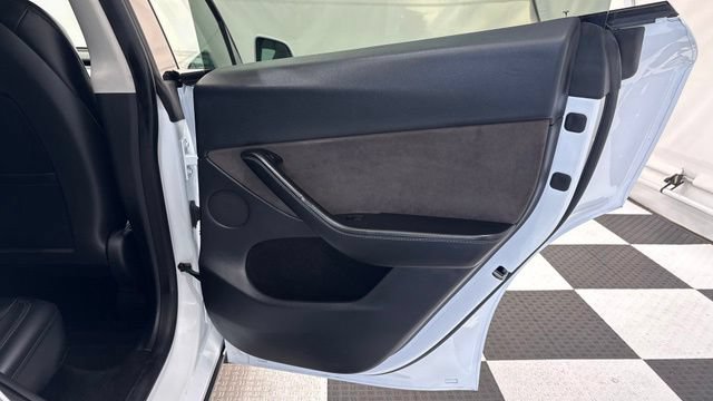 Used 2023 Tesla Model Y Long Range AWD/4WD image 26