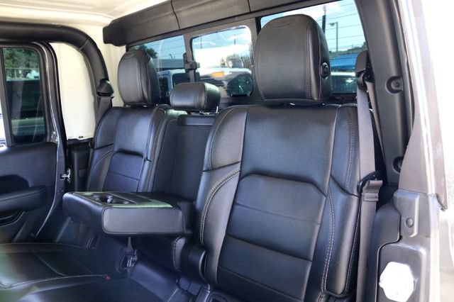 Used 2021 Jeep Gladiator Overland w/ Popular Equipment Package AWD/4WD image 25