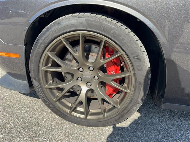 Used 2016 Dodge Challenger SRT Hellcat RWD image 10
