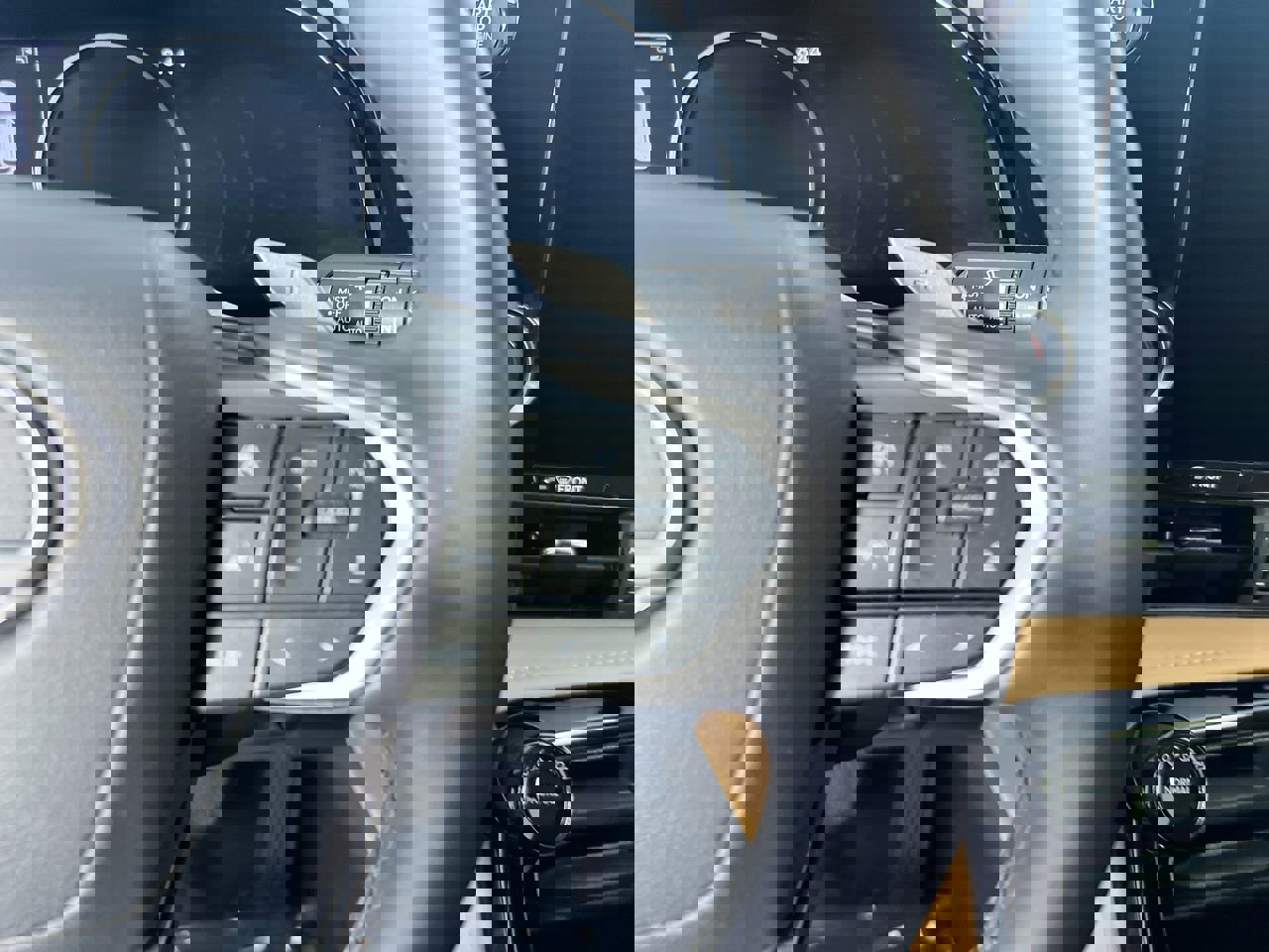 Used 2024 Lexus NX 250 FWD w/ Towing Package (2000 Lbs) image 14