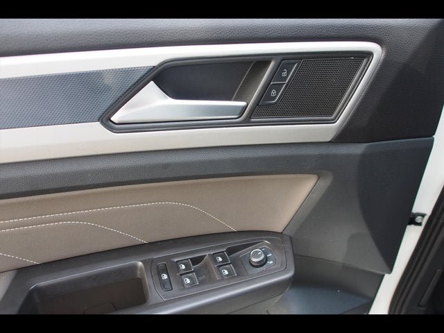 Used 2022 Volkswagen Atlas SEL R-Line AWD/4WD image 24