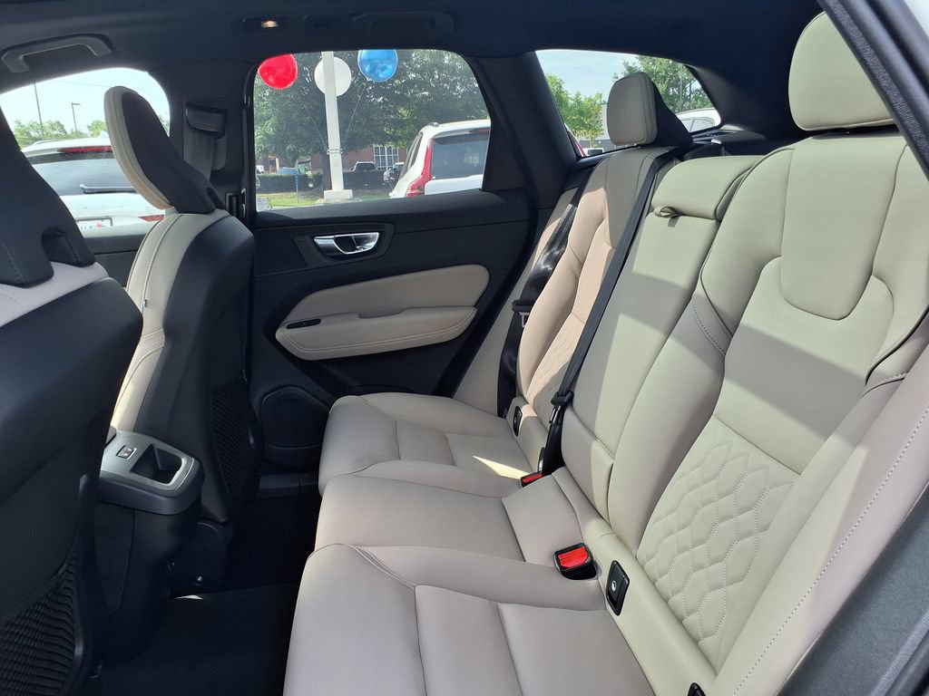New 2026 Volvo XC60 B5 Plus w/ Protection Package Premier AWD/4WD image 18