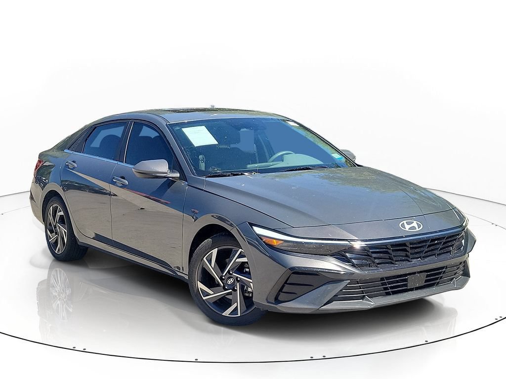 Used 2024 Hyundai Elantra SEL w/ Convenience Package FWD image 1