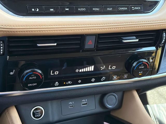 Certified 2023 Nissan Rogue Platinum FWD image 17