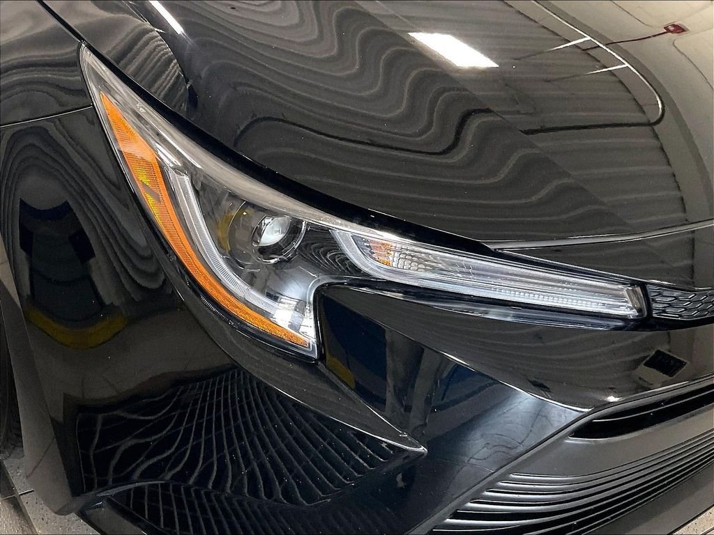 Certified 2026 Toyota Corolla LE FWD image 31
