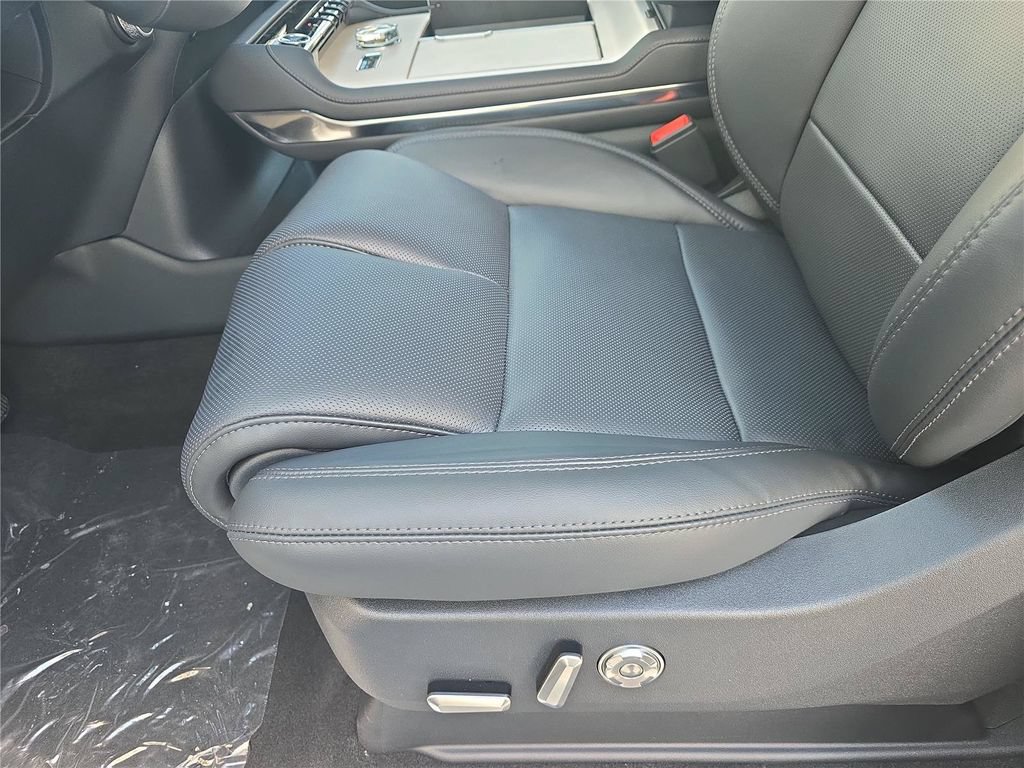 New 2027 Lincoln Navigator Premiere RWD image 18