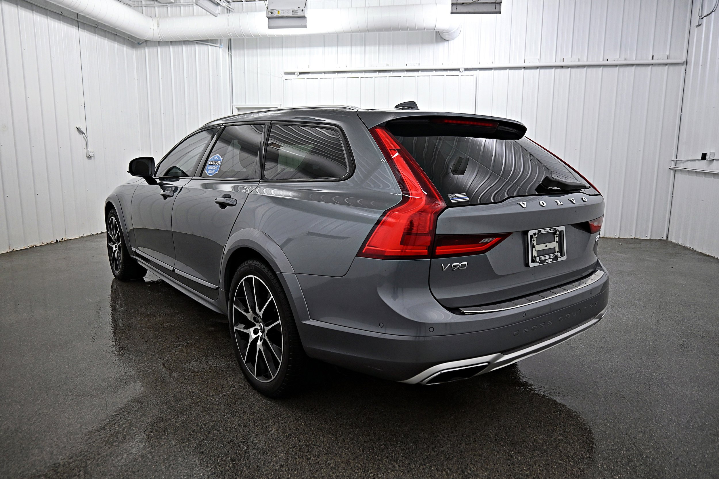 Used 2018 Volvo V90 T6 Cross Country w/ Convenience Package AWD/4WD image 32