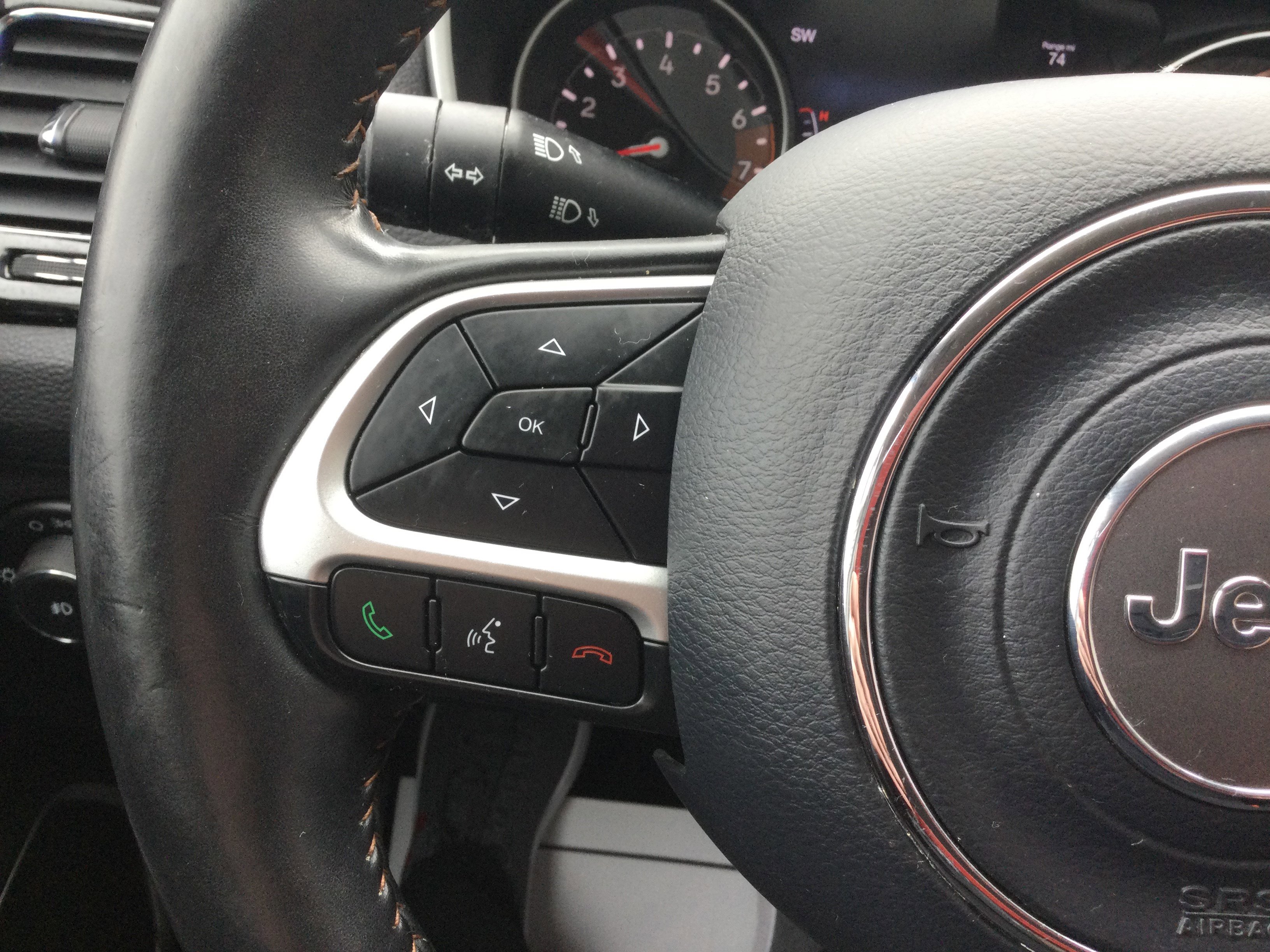 Used 2018 Jeep Compass Limited AWD/4WD image 15