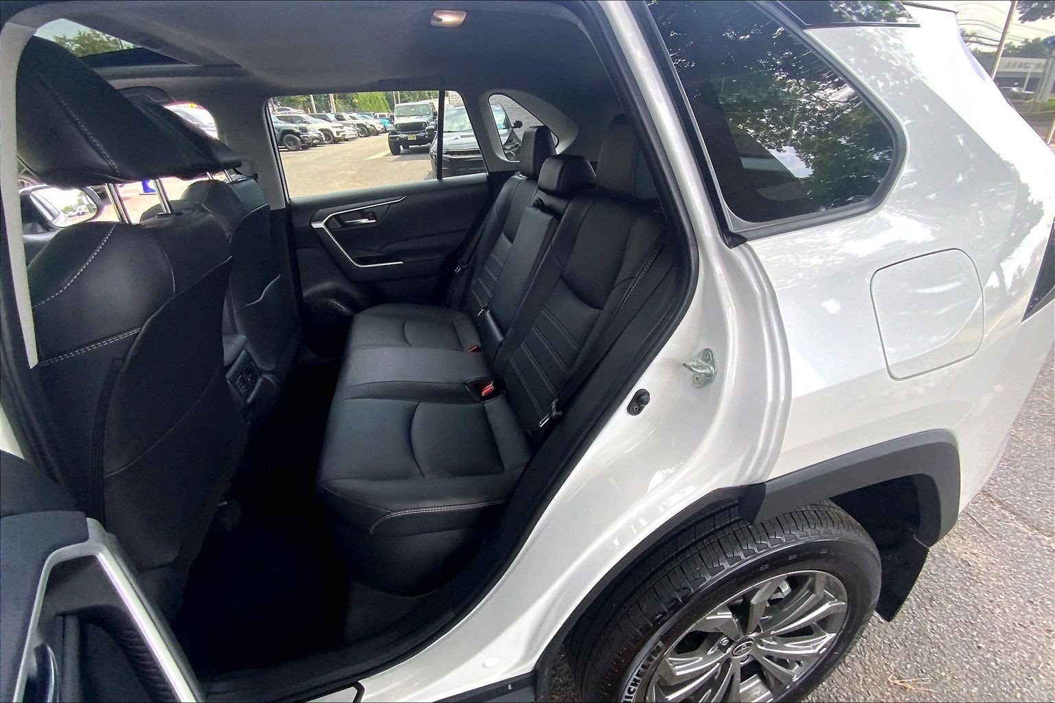 Used 2024 Toyota RAV4 XLE Premium w/ Weather Package AWD/4WD image 17