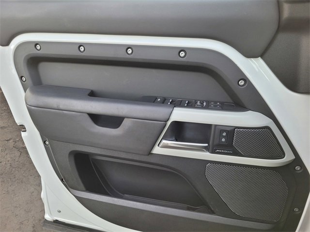 Used 2024 Land Rover Defender 110 S image 14