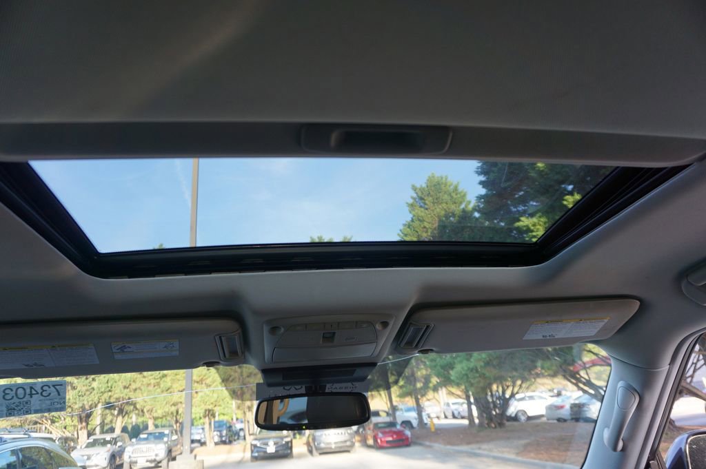 Used 2023 Nissan Armada SL w/ Captain's Chairs Package image 15