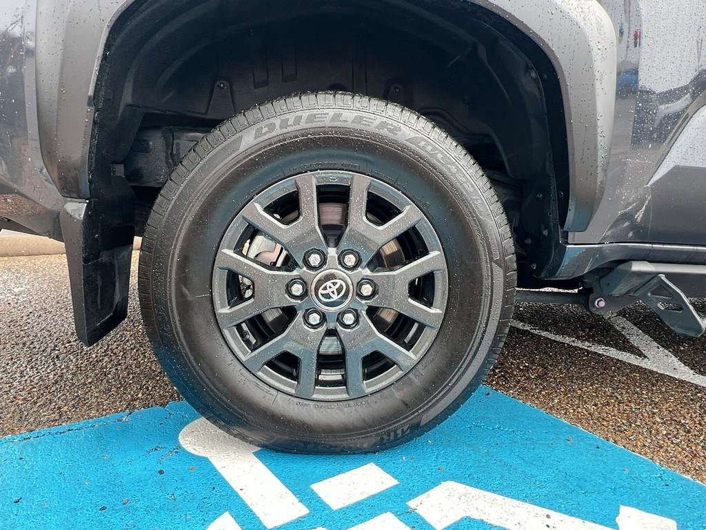 Used 2025 Toyota 4Runner SR5 image 31