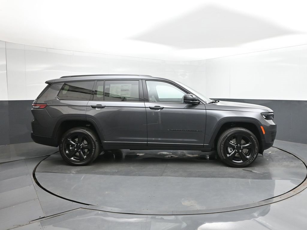 New 2025 Jeep Grand Cherokee L Altitude image 26