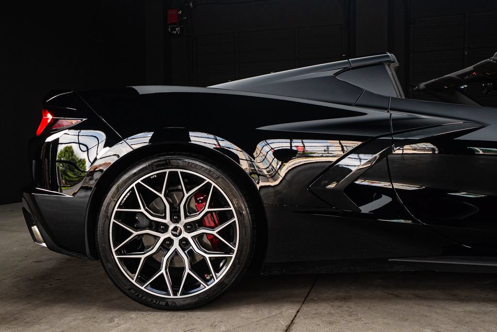 Used 2023 Chevrolet Corvette Stingray Premium Cpe w/ Engine Appearance Package RWD image 21