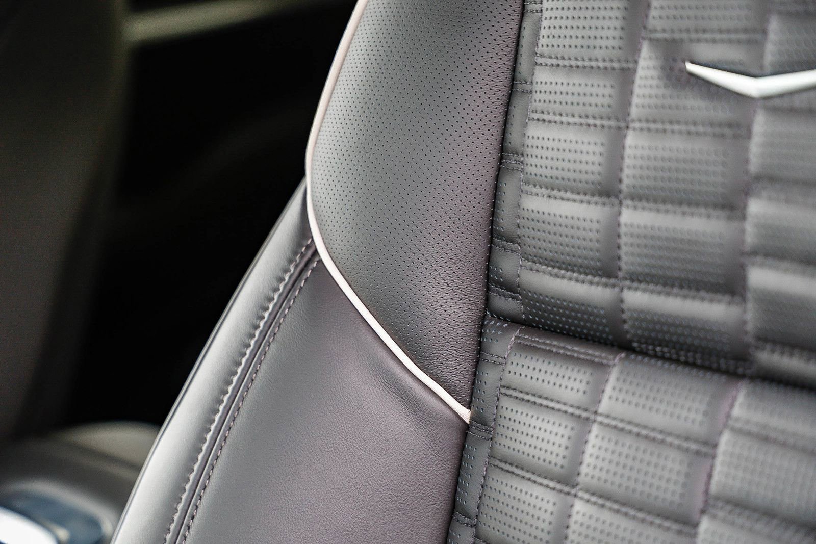 Used 2025 Cadillac Escalade V image 26