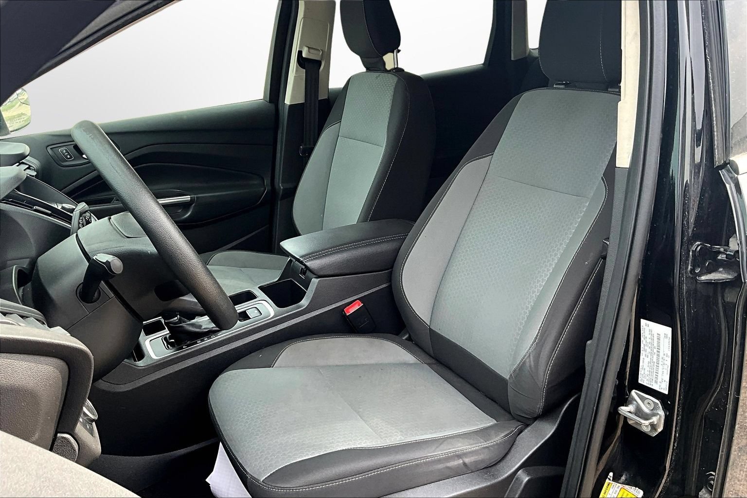 Used 2018 Ford Escape SE w/ SE Sync 3 Package FWD image 16