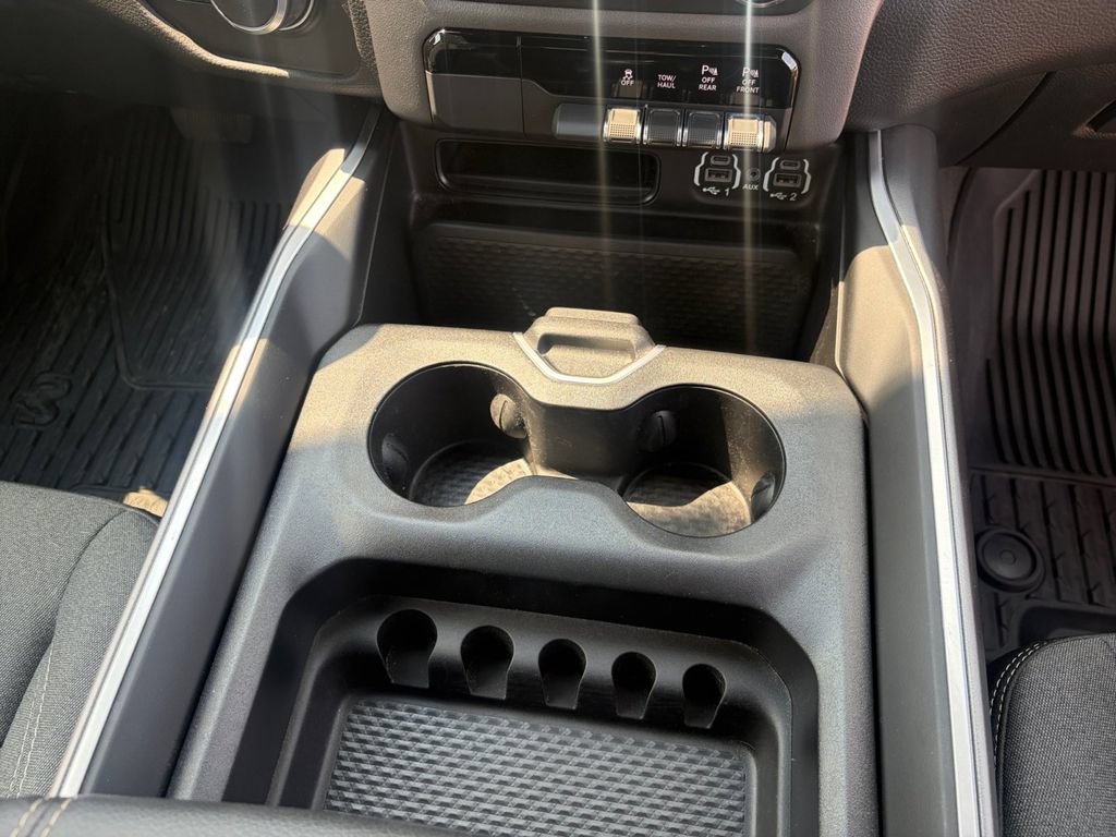Used 2021 RAM 1500 Big Horn AWD/4WD image 18