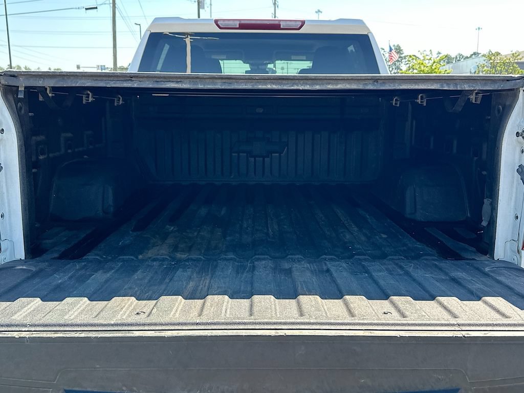 Used 2022 Chevrolet Silverado 1500 LT AWD/4WD image 16