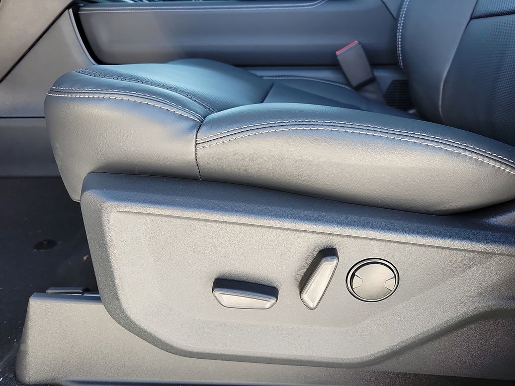 New 2026 Ford Expedition Platinum w/ Stealth Appearance Package image 13