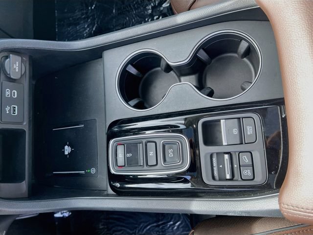 Used 2025 Honda Pilot Elite image 25