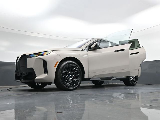 New 2026 BMW iX xDrive45 w/ M Sport Package image 41