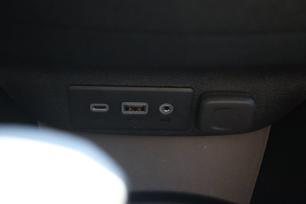 Used 2025 Chevrolet Malibu RS w/ LPO, Floor Liner Package image 24