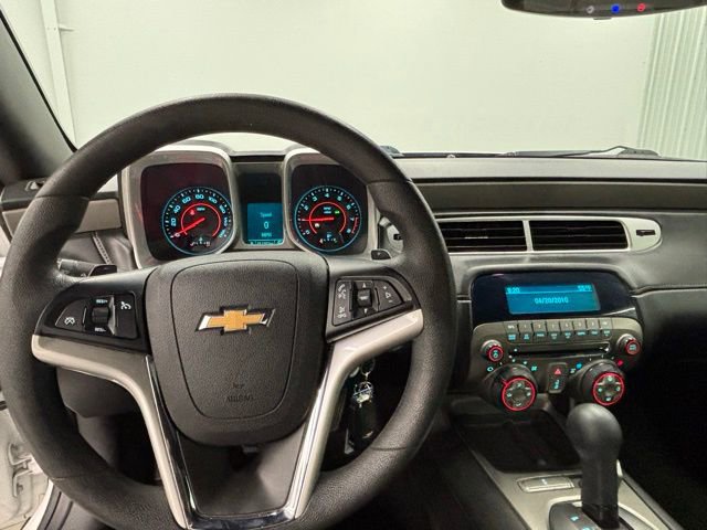 Used 2015 Chevrolet Camaro LS RWD image 13