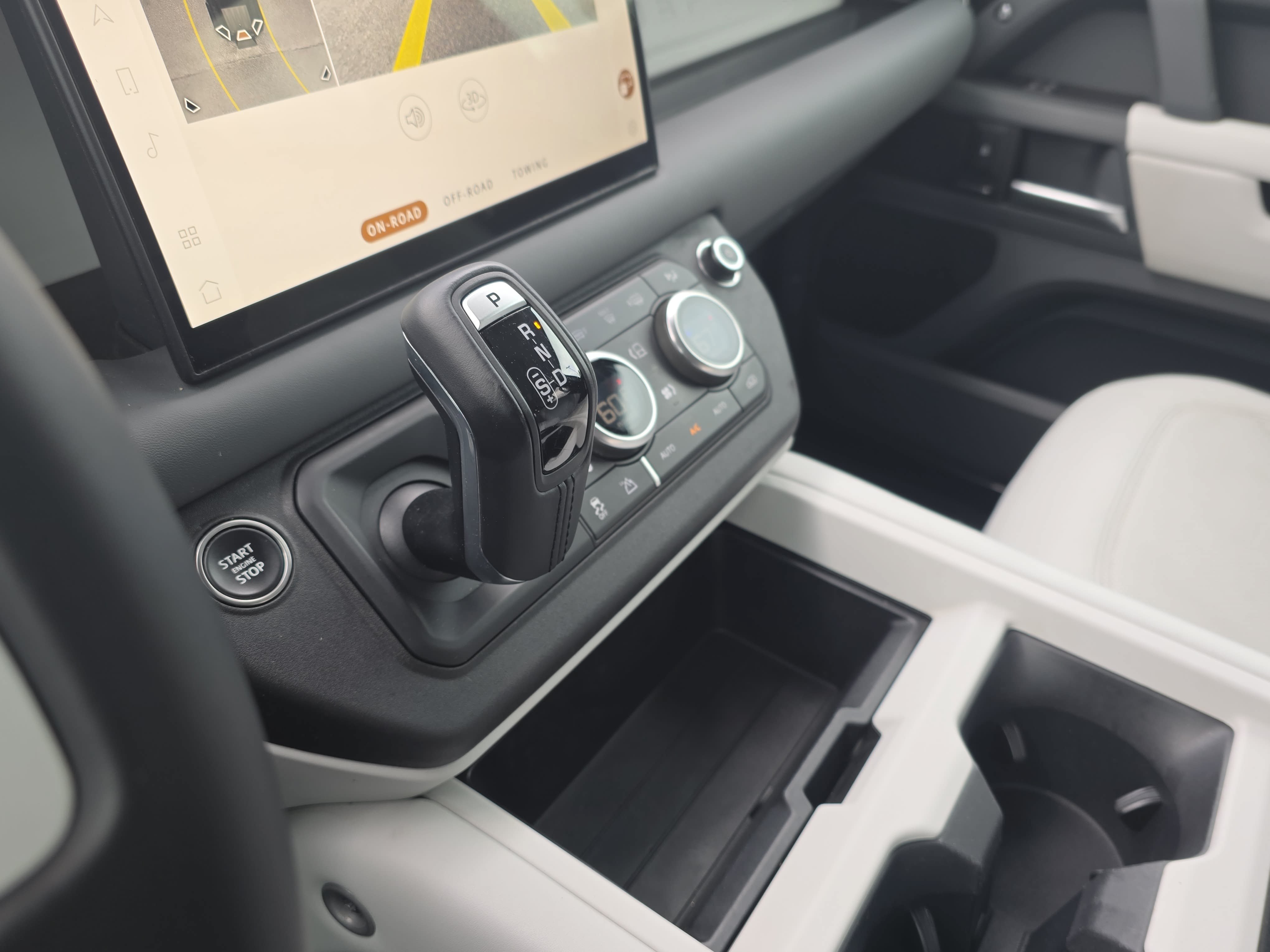 Certified 2025 Land Rover Defender 110 S AWD/4WD image 24