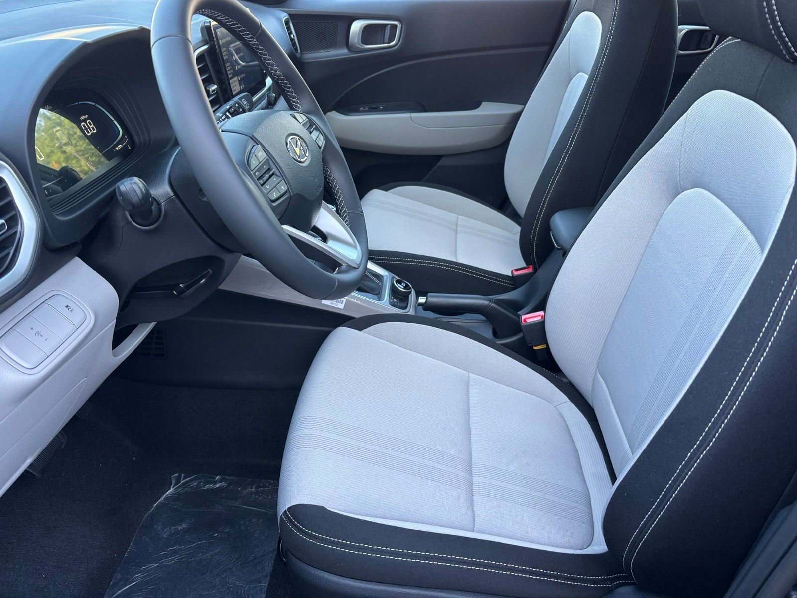 New 2026 Hyundai Venue SEL FWD image 10