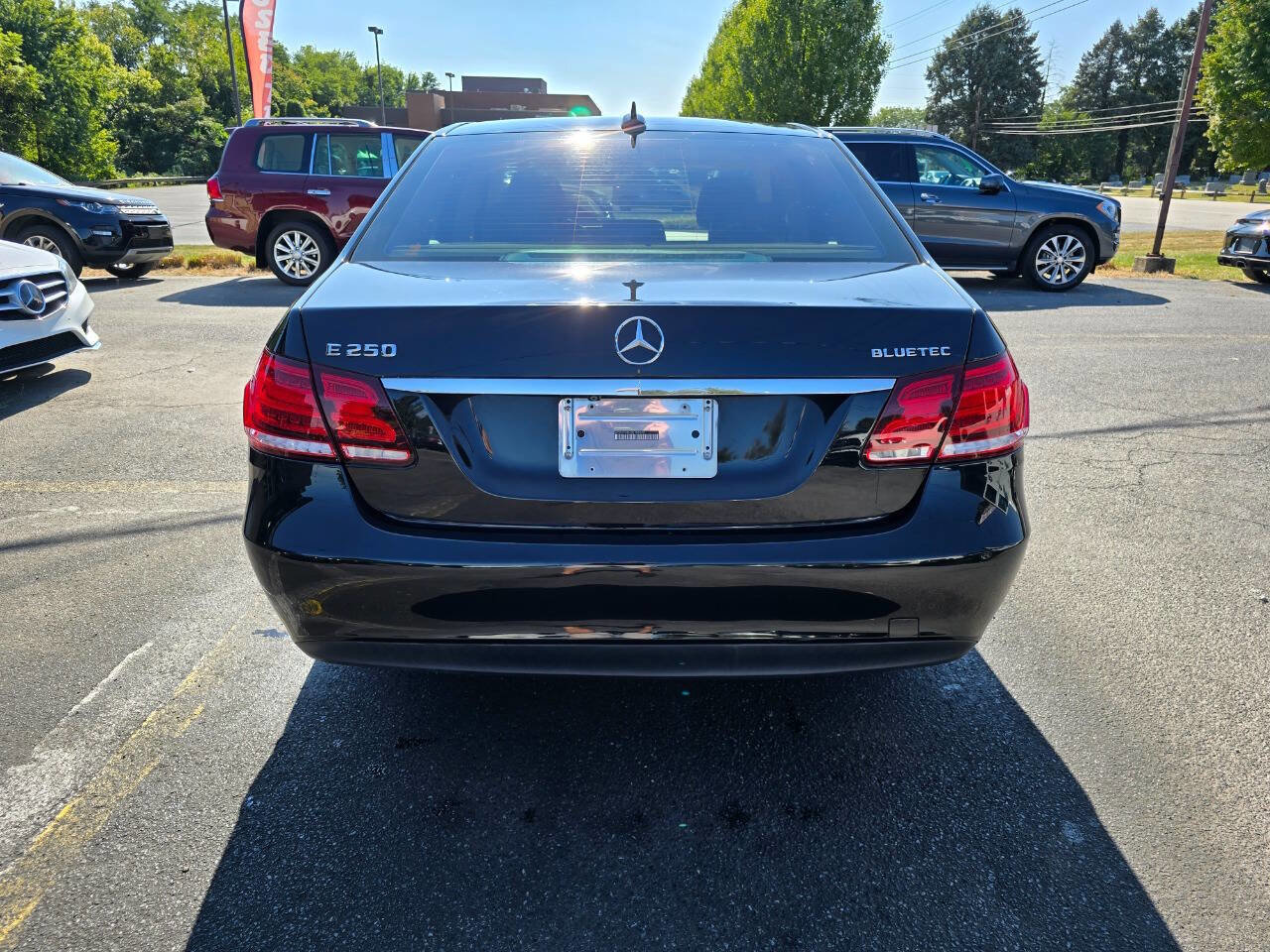 Used 2016 Mercedes-Benz E 250 4MATIC Sedan image 4