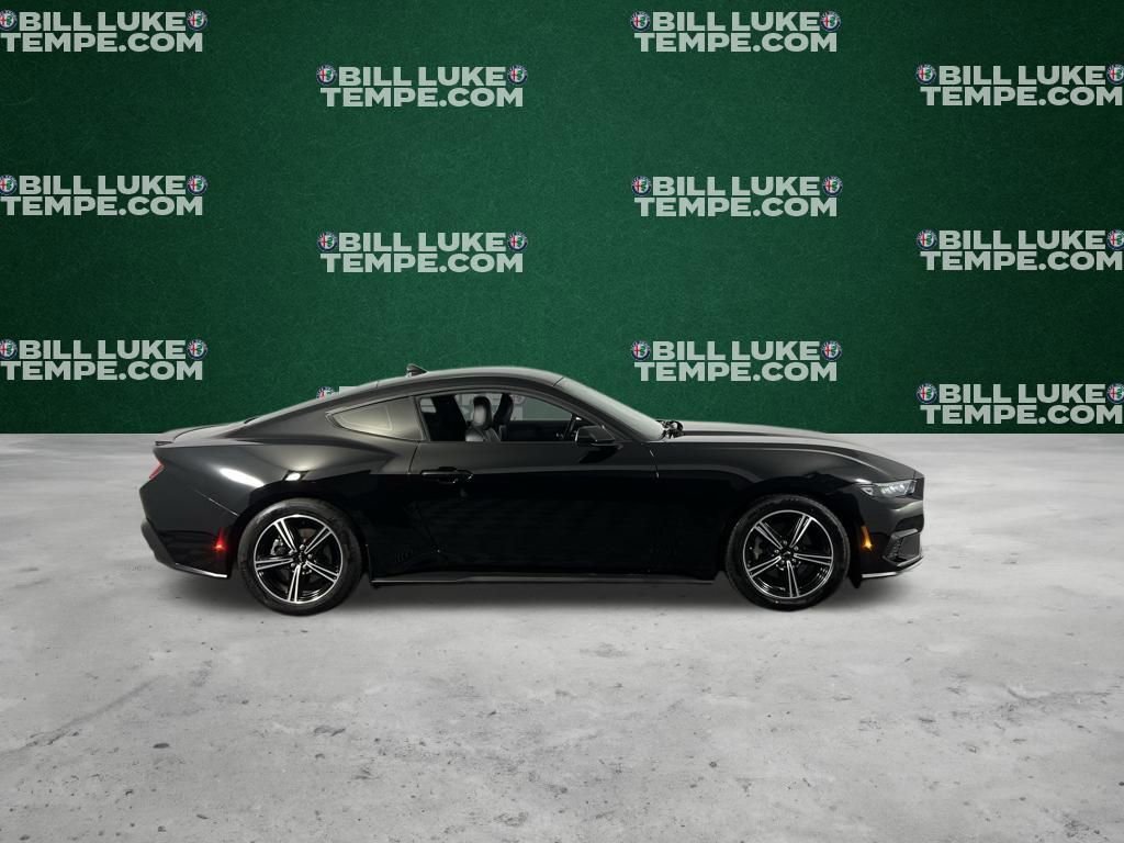 Used 2025 Ford Mustang Premium image 4