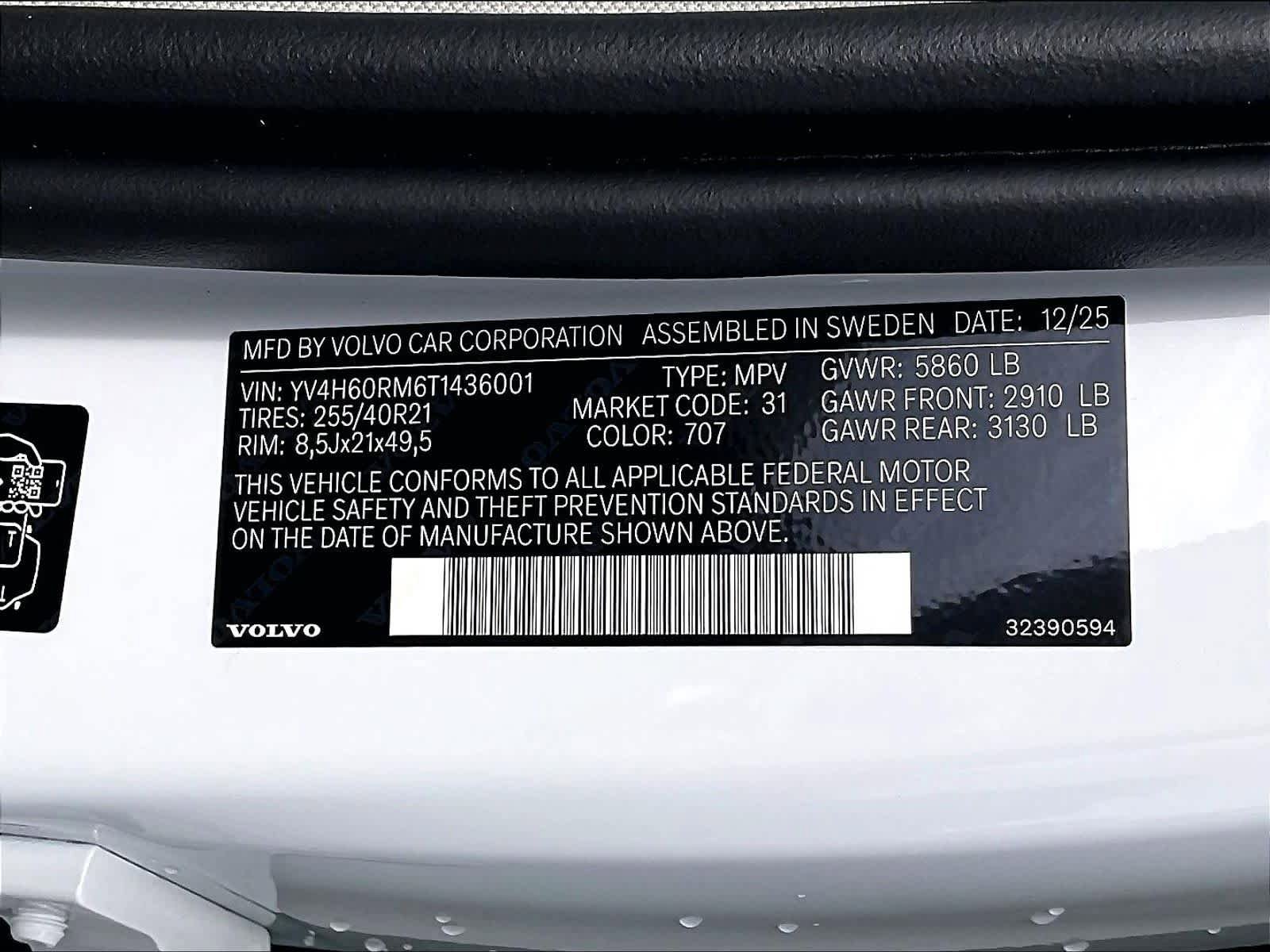 New 2026 Volvo XC60 T8 Ultra w/ Protection Package Premier AWD/4WD image 35