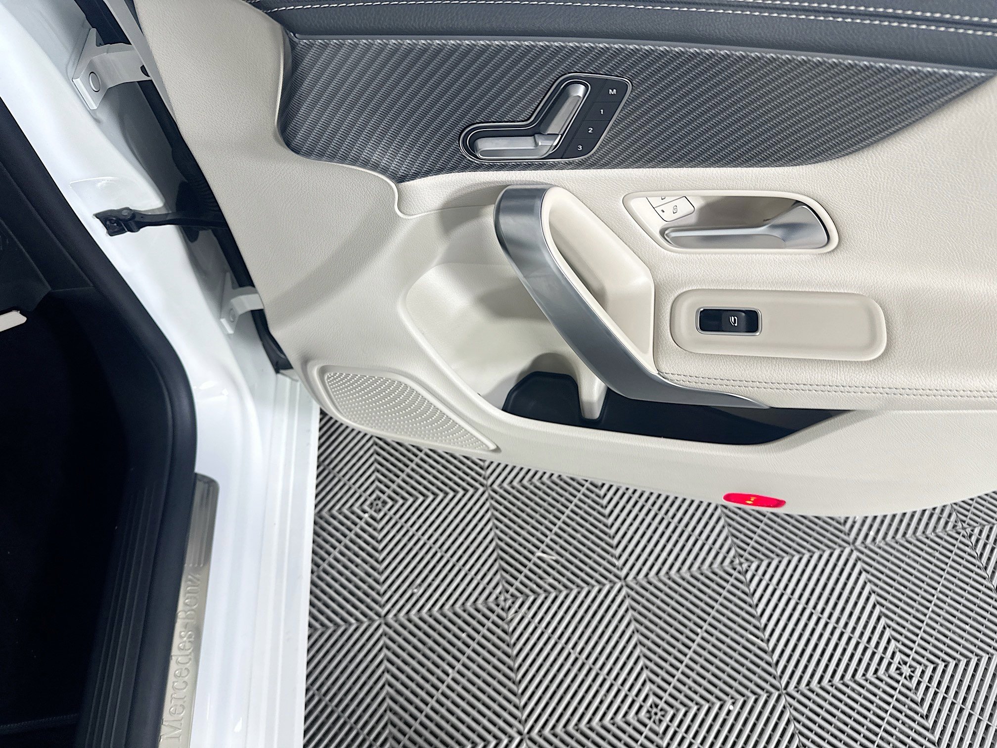 Used 2025 Mercedes-Benz CLA 250 CLA 250 image 31