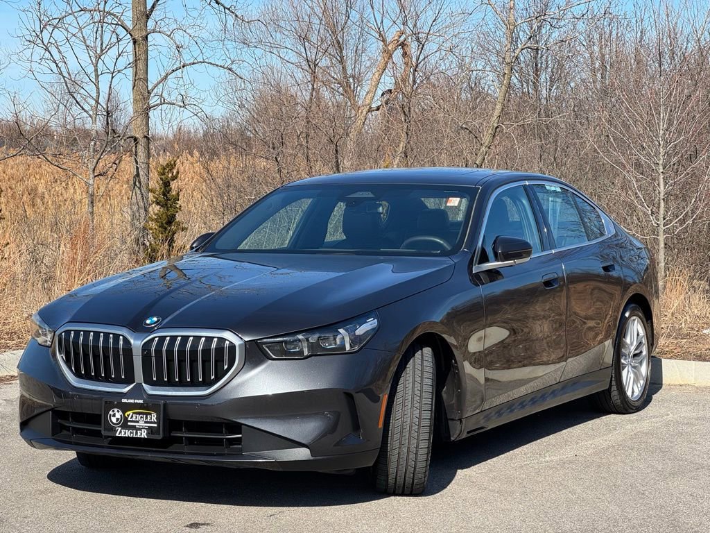 Certified 2025 BMW 530i xDrive AWD/4WD image 3