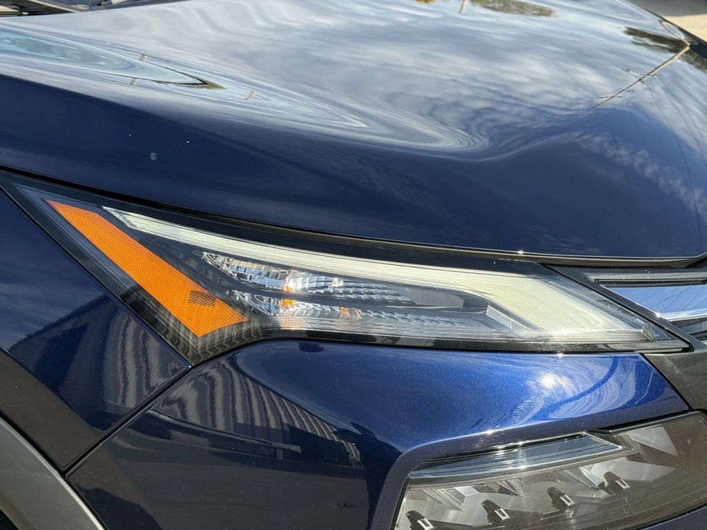 Used 2024 Nissan Rogue SV image 7