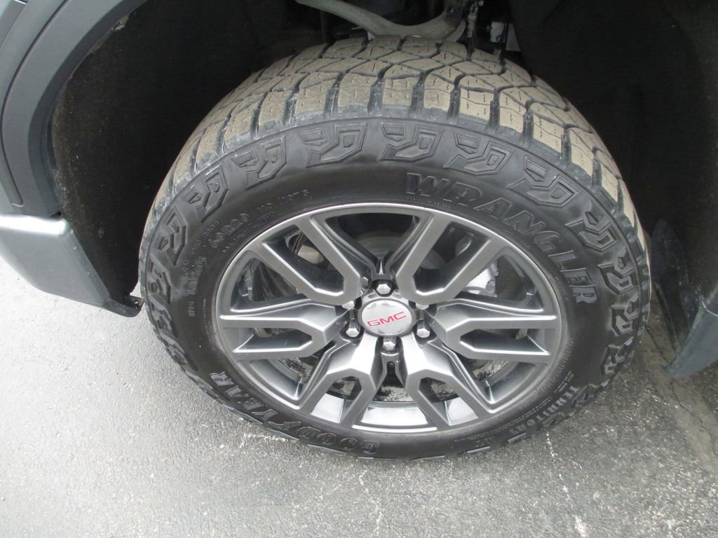 Used 2021 GMC Sierra 1500 AT4 w/ AT4 Premium Package AWD/4WD image 17