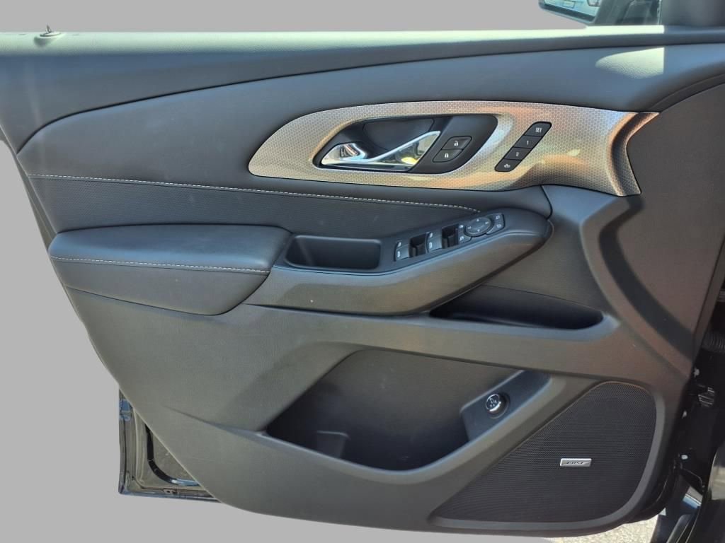 Used 2022 Chevrolet Traverse Premier image 18