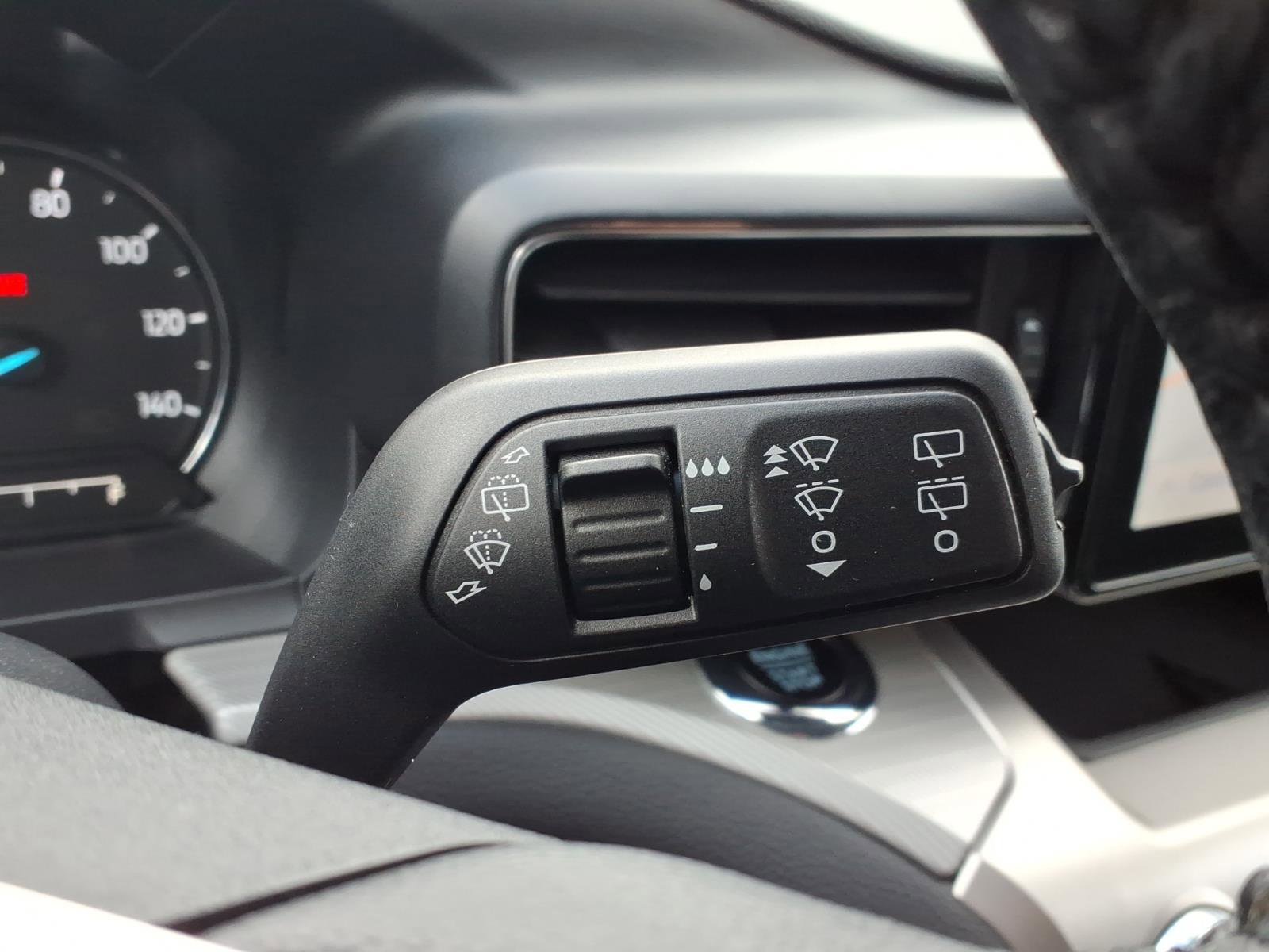 Used 2023 Ford Explorer XLT w/ Equipment Group 202A image 29