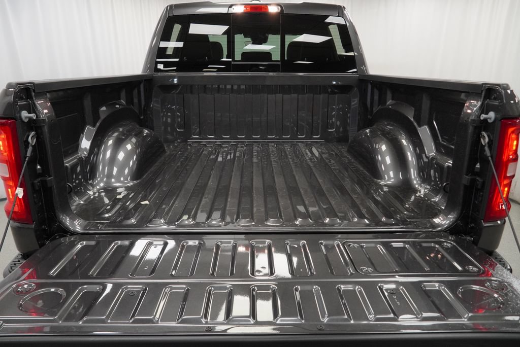 New 2027 RAM 1500 Laramie w/ Laramie Preferred Package AWD/4WD image 30