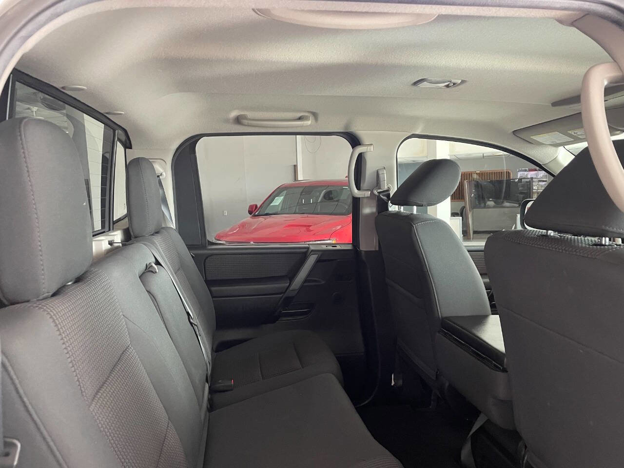 Used 2012 Nissan Titan SV image 23