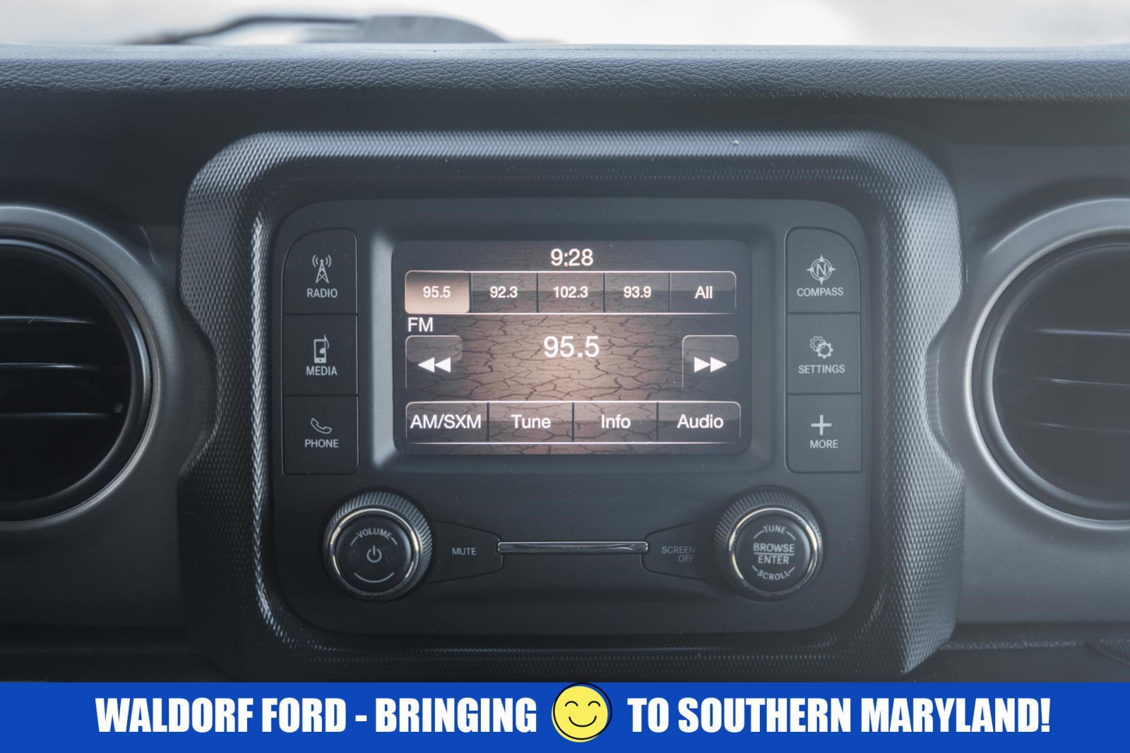 Used 2021 Jeep Wrangler Unlimited Sport image 27