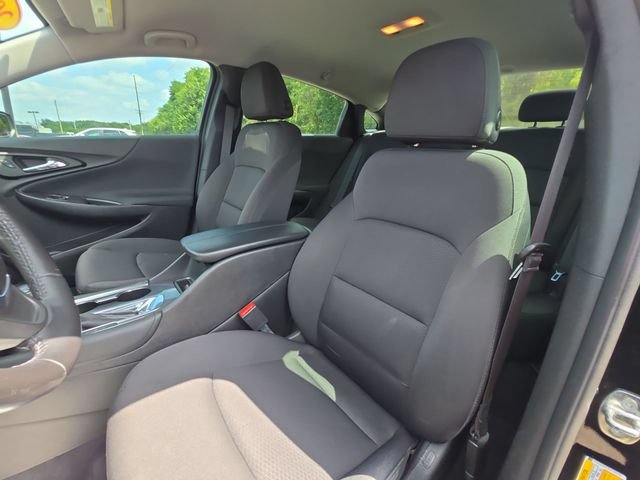Used 2018 Chevrolet Malibu LT w/ Driver Confidence Package FWD image 11