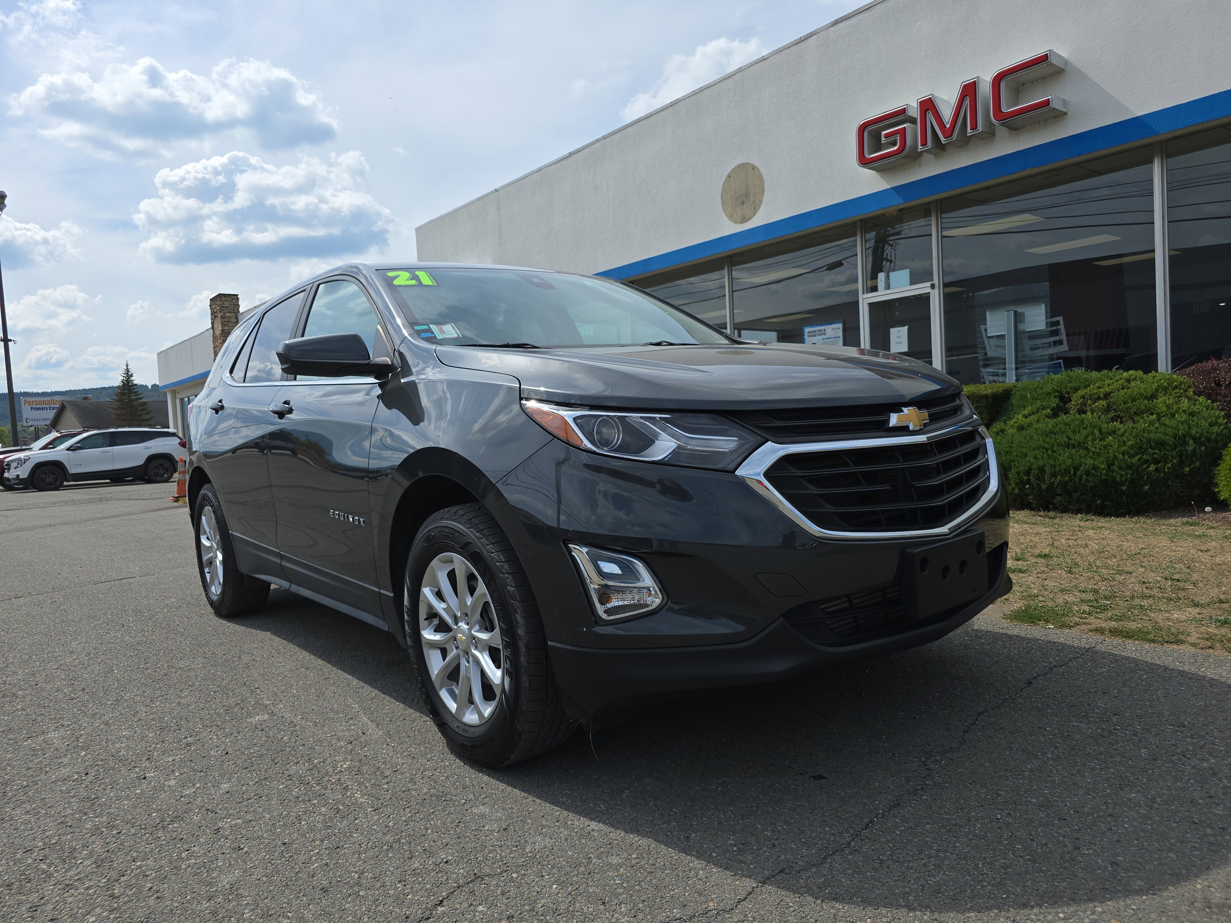Used 2021 Chevrolet Equinox LT w/ LPO, Cargo Package image 1