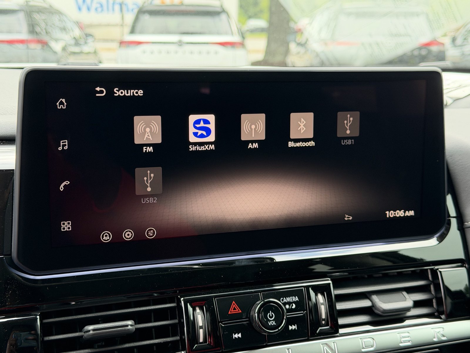 New 2026 Nissan Pathfinder SV w/ SV Premium Package FWD image 5