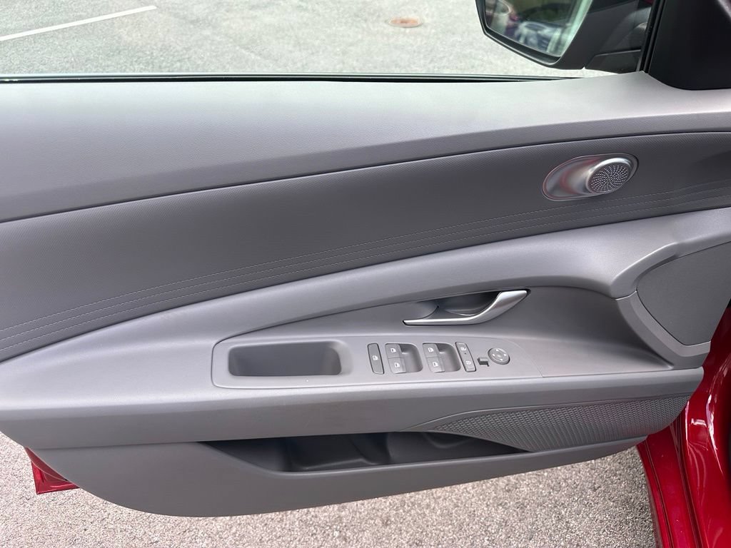 Certified 2024 Hyundai Elantra SEL FWD image 13