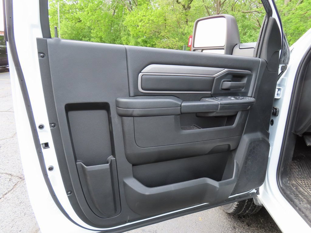 New 2024 RAM 2500 Tradesman w/ Chrome Appearance Group AWD/4WD image 20
