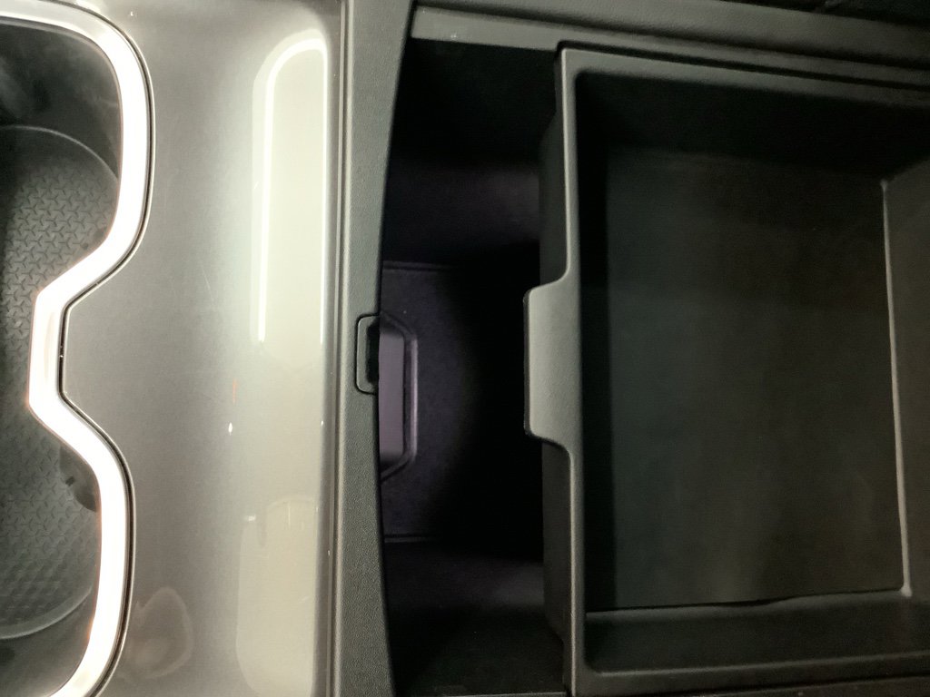 Used 2025 GMC Acadia Elevation image 23