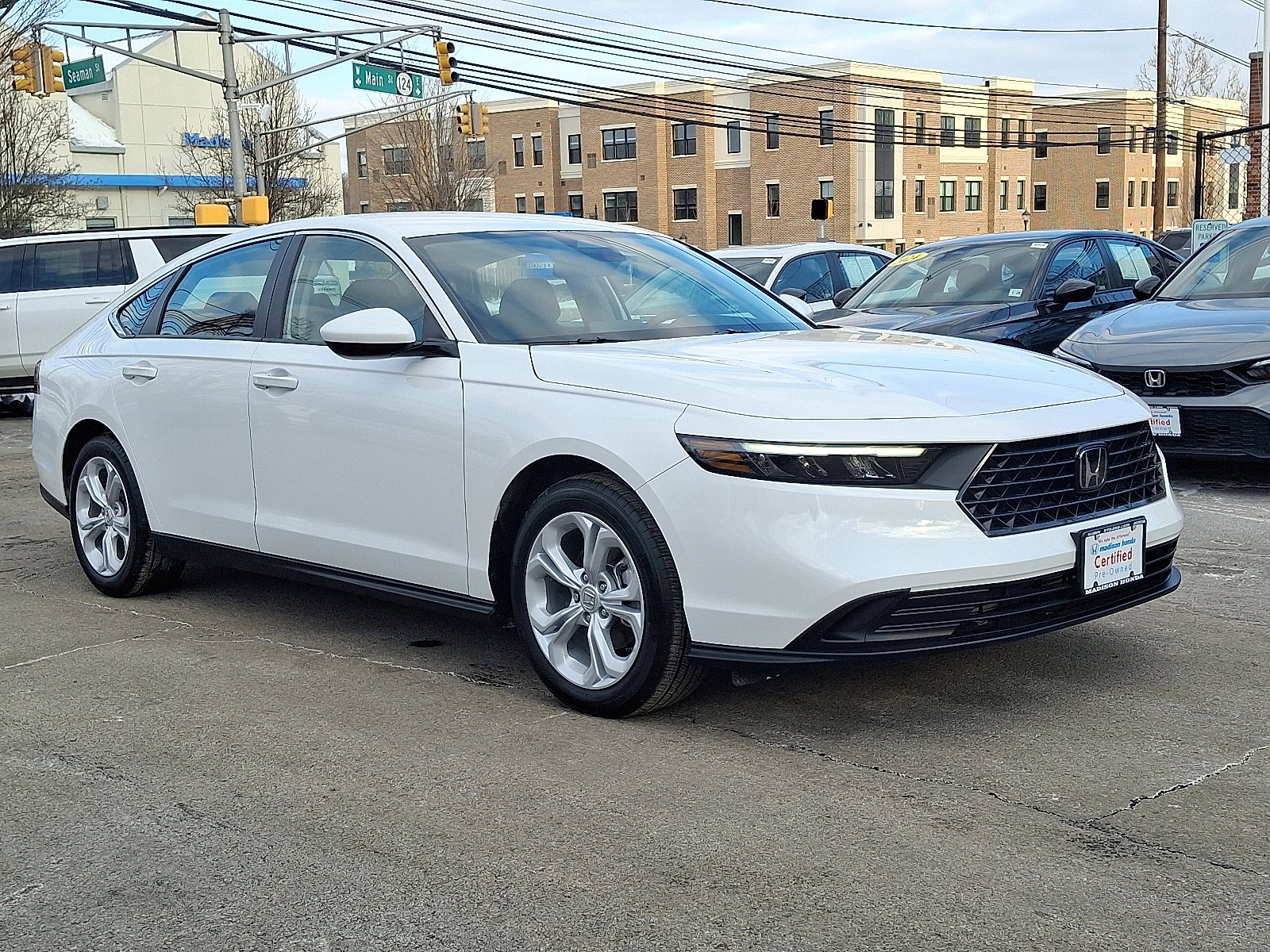 Certified 2025 Honda Accord LX image 6