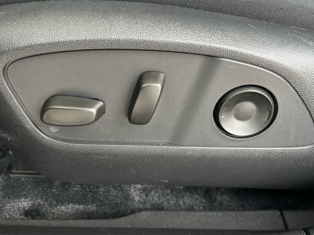 Used 2025 Honda Prologue EX image 24